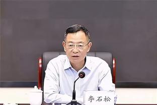 ?安东尼晒个人双红会赛前海报预热：禁声手势霸气十足